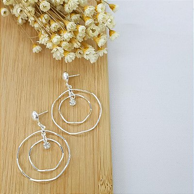 Brinco Banhado a Prata Pendurado Com Aros Ondulados Bijou Art