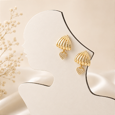 Brinco Banhado a Ouro Fixo Com Coração Pendurado Bijou Art