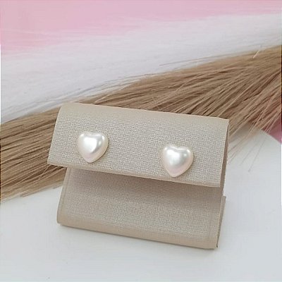 Brinco Feminino Banhado a Ouro 18K De Coração Com Pérola Bijou Art