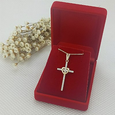 Pingente Banhado a Ouro De Cruz Com Coração e Pedras Bijou Art