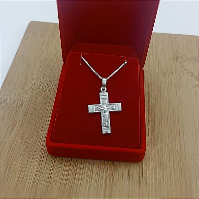 Pingente Banhado a Prata De Cruz Com Cristo Trabalhada Bijou Art