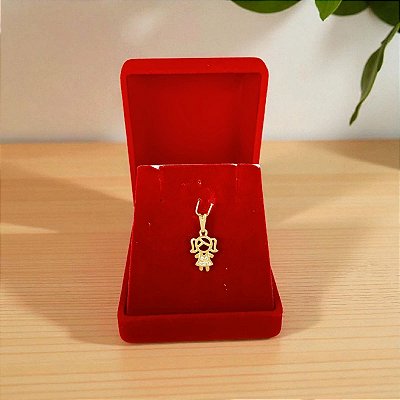Pingente Menina com Mini Zircônia Banhado a Ouro 12MM