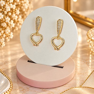 Brinco Banhado a Ouro Pendurado Com Base De Pedras e Coração Bijou Art