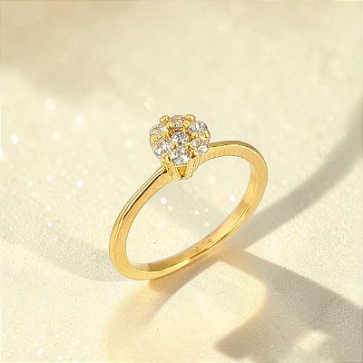 Anel Banhado a Ouro Aro Liso Com Base de Pedras de Zircônia Bijou Art