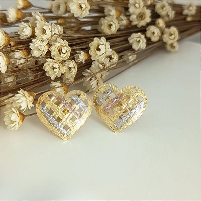 Brinco Banhado a Ouro De Coração 3 Cores Vazado Bijou Art