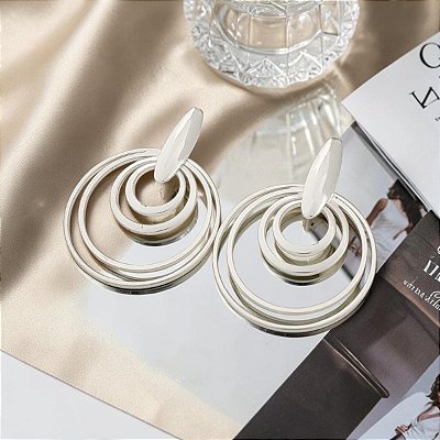 Brinco Banhado a Prata Pendurado De Aros Lisos Bijou Art