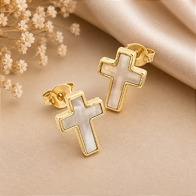 Brinco Banhado a Ouro Fixo De Cruz Com Madripérola Bijou Art
