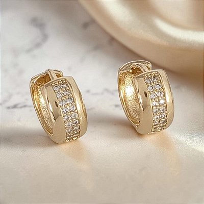 Argola Banhada a Ouro Com Mini Zircônia no Meio Bijou Art