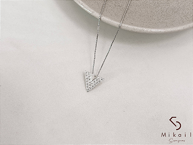 Colar de Prata Triângulo Liso e Cravejado