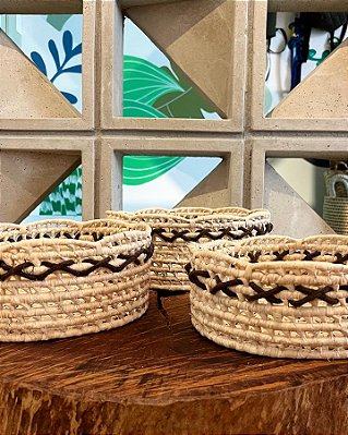 Trio de Bandejas Bordada | Palha de Carnaúba