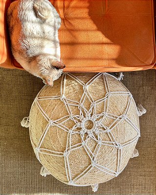 Puff em Palha de Carnaúba  com Macrame Cru | 60 cm