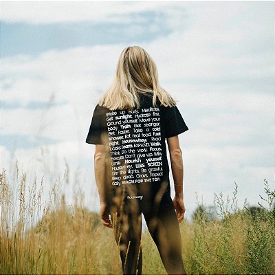 Camiseta Preta - REACH FOR THE TOP - unissex