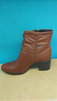 346907 BOTA CANO BAIXO COURO BURNISH CONHAQUE 24