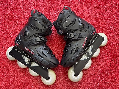 Semi-novo: Patins Flying Eagle Eclipse com roda Led - 34