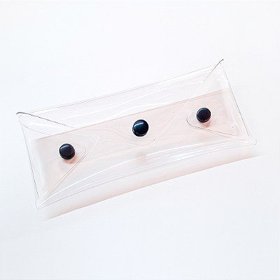 Estojo PVC Cristal com botões