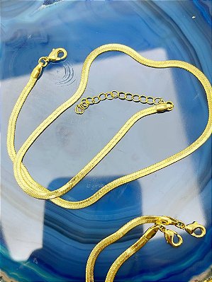 Colar Choker Fita Laminada - Largura 4Mm - Banho Camada 2 Milésimos Ouro 18K Com Verniz Protetivo - 40Cm Com Alongadora - Largura De 4Mm