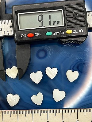 Madreperola Coracao 9Mm - Furo Passante - 01Unid