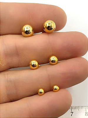 Trio Brinco Bolinha 7Mm, 6Mm E 4Mm Banho Ouro 18K - Banho 2 Milésimos Camada Com Verniz Protetivo - 3 Pares
