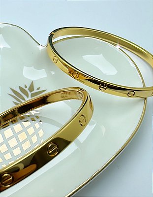 Bracelete De Metal Trabalhado Com Verniz Italiano Qtd - 01 Unid