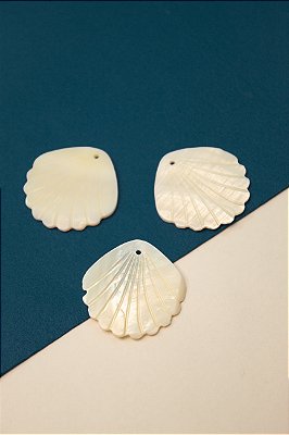 Pingente Concha Madreperola - 01 Unid