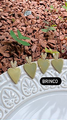 Brinco Coracao Cravejado  - Banho De Ouro 18K 02 Milésimos