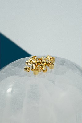 Entremeio Tubo 3x4Mm Liso Ouro - 100Pçs