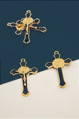 Pingente Religioso Cruz Com Resina Ouro - 01 Unid