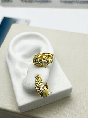 Brinco gota cravejado zirconia - tipo click - Banho ouro camada 2 milésimos com verniz  1 par