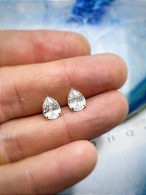 BRINCO GOTA ZIRCONIA CRISTAL - BANHO OURO CAMADA 2 MILÉSIMOS COM VERNIZ - TARRAXA LATAO - 1 PAR