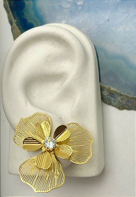 Brinco Flor com zirconia banho ouro - 1 par com tarraxa