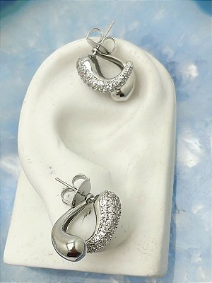 Brinco Gota cravejado zirconia cristal com tarraxa - 1 par - banho niquel com verniz