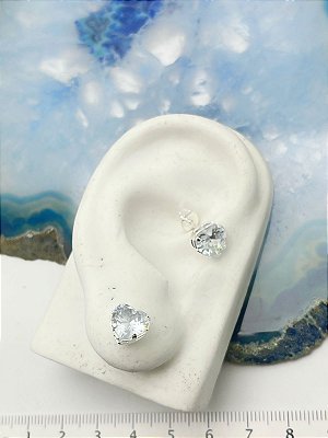 Brinco coracao zirconia 8mm - Banho semijoia Prata 925 com 50 milésimos de camada e Verniz Protetivo - 1 par