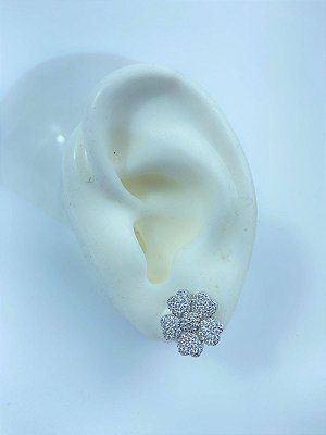 Brinco Flor zircônia cravejada banho niquel - 1 par