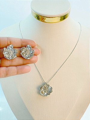 Conjunto colar e brinco flor - banho niquel