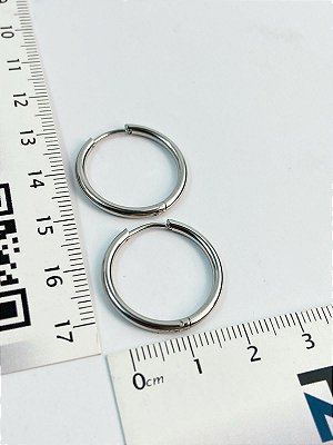 Brinco Argola Aço Inox - 20mm - tipo click - 1 par - ANTIALERGICO - NAO ESCURECE NUNCA