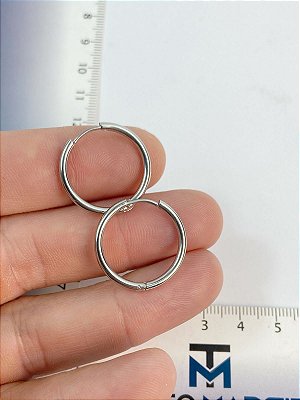 Brinco Argola Aço Inox - 25mm - tipo click - 1 par - ANTIALERGICO - NAO ESCURECE NUNCA