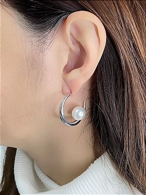 Brinco argola com perola - banho NIQUEL - 1 par