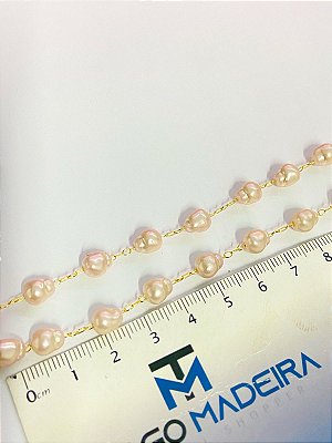 Corrente Perola formato organico - com tom de cor rosado - banho ouro 2 milésimos de camada e verniz italiano - 1 metro
