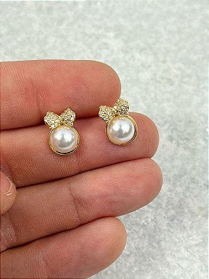 Brinco Cravejado com Zirconia perola tipo gravatinha - banho ouro com verniz - 1 par