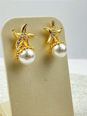 Brinco Estrela do mar com perola - banho ouro com verniz - 1 par
