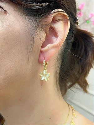 Brinco Argola click flor cravejado Zirconia banho ouro - 1 par