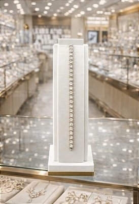 Expositor de pulseiras com design moderno e acabamento sofisticado - 01 unid