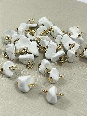 PEDRA NATURAL CASCALHO BRANCO CASTROADO - CONTRAPINADA BANHO OURO - TAMANHO MÉDIO 7MM - 1 UNIDADE