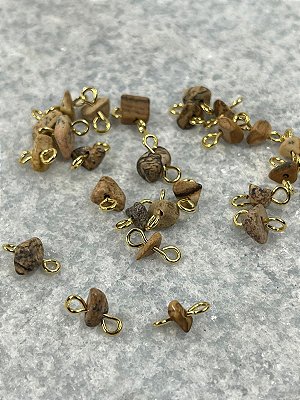 PEDRA NATURAL CASCALHO MARROM CASTROADO - CONTRAPINADA BANHO OURO - TAMANHO MÉDIO 7MM - 1 UNIDADE