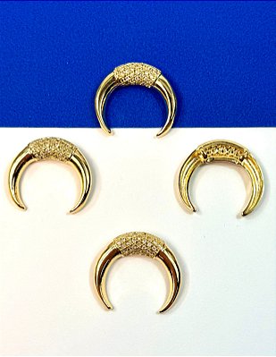 Pingente Boho com zirconia - 01 unid