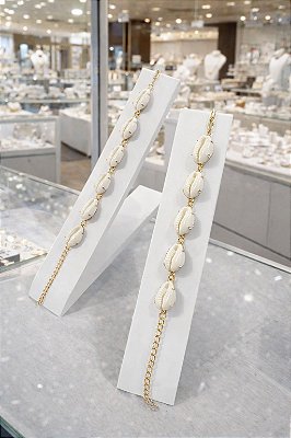 Expositor de pulseiras com design moderno e acabamento sofisticado - 01 unid