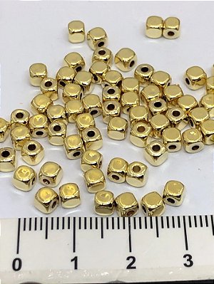 Entremeio Quadrado 3X3Mm Abs Ouro - 10 Pçs