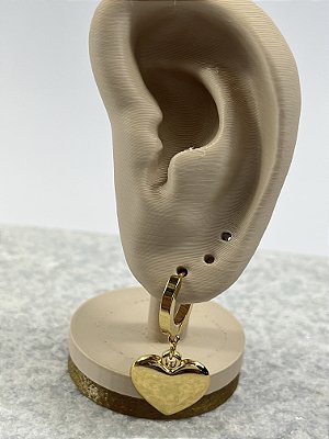 Brinco Tranqueta com coração Aço inox Dourado - 1 par