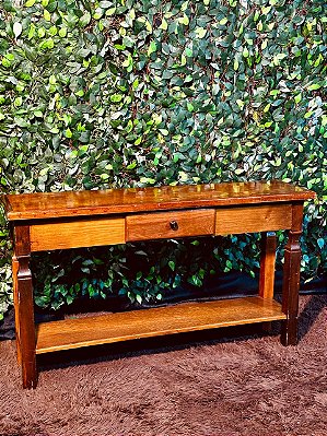 5756 Aparador de madeira rústico com gaveta