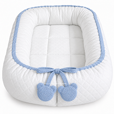 Ninho Básico - Malha Jacquard Branco / Cordão Tricot Azul Blue Sky Com Pingente Ursinho